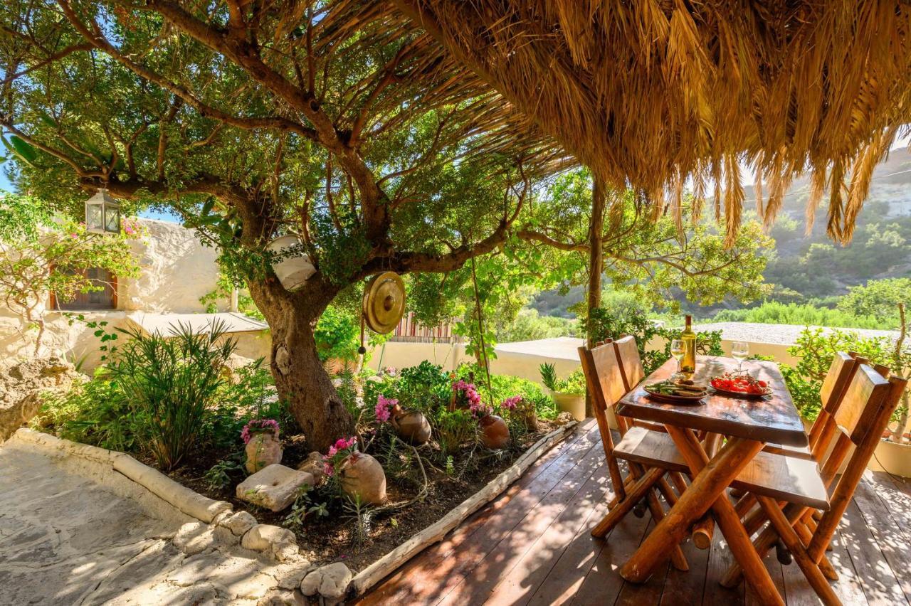 Natura Cottages Makrýgialos Eksteriør bilde