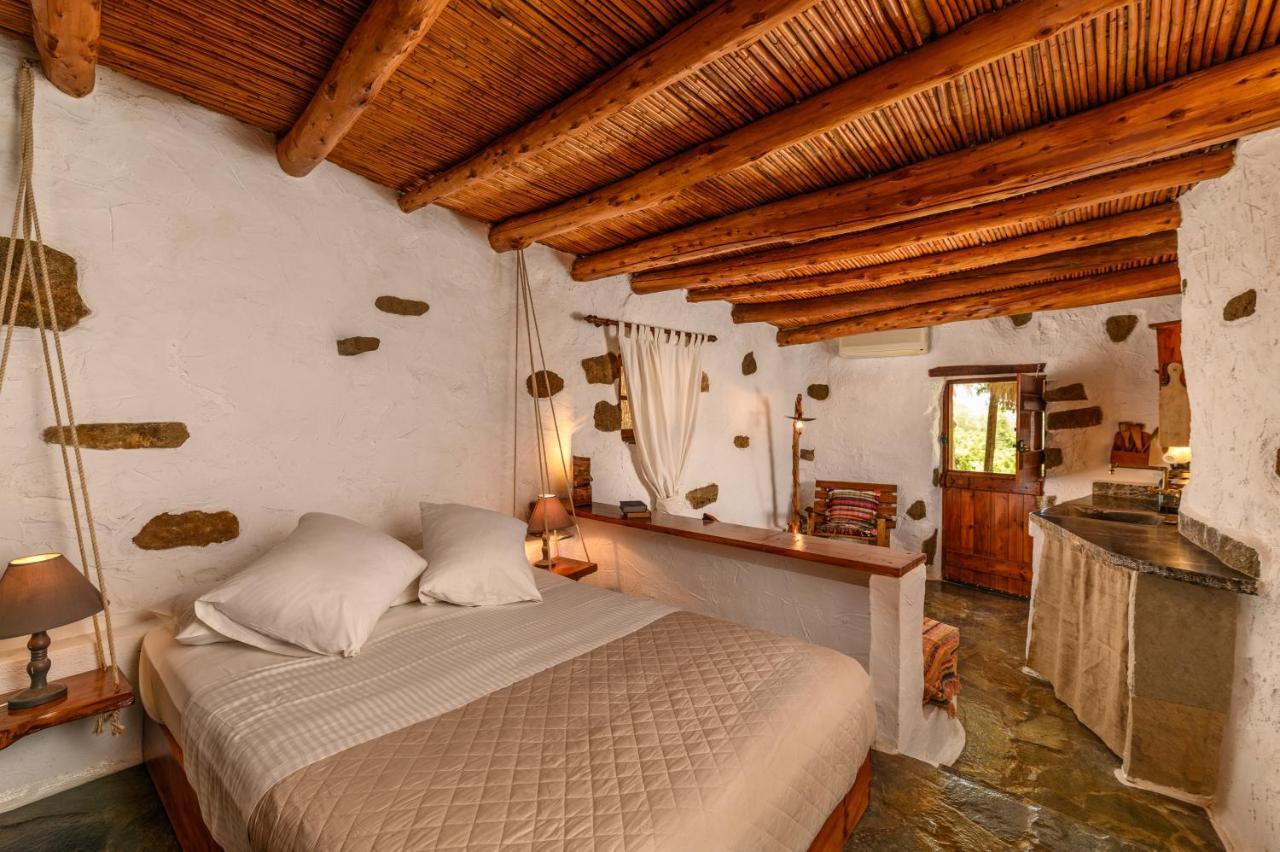 Natura Cottages Makrýgialos Eksteriør bilde