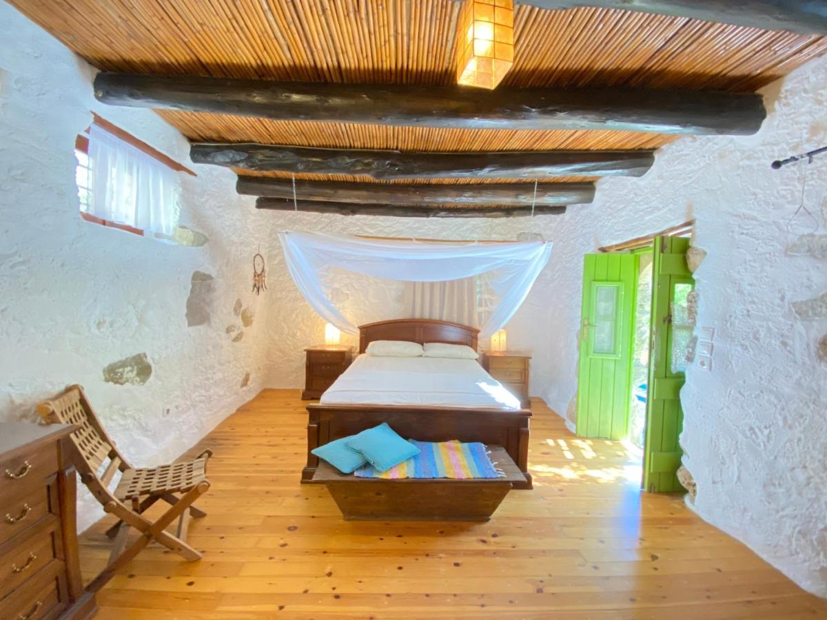 Natura Cottages Makrýgialos Eksteriør bilde