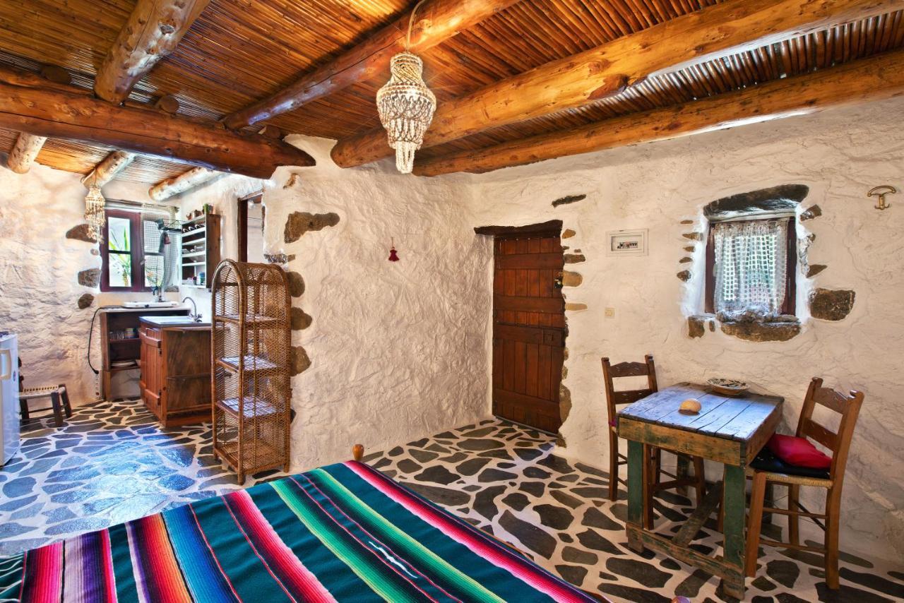 Natura Cottages Makrýgialos Eksteriør bilde