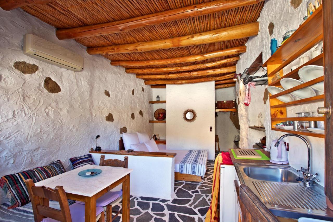 Natura Cottages Makrýgialos Eksteriør bilde
