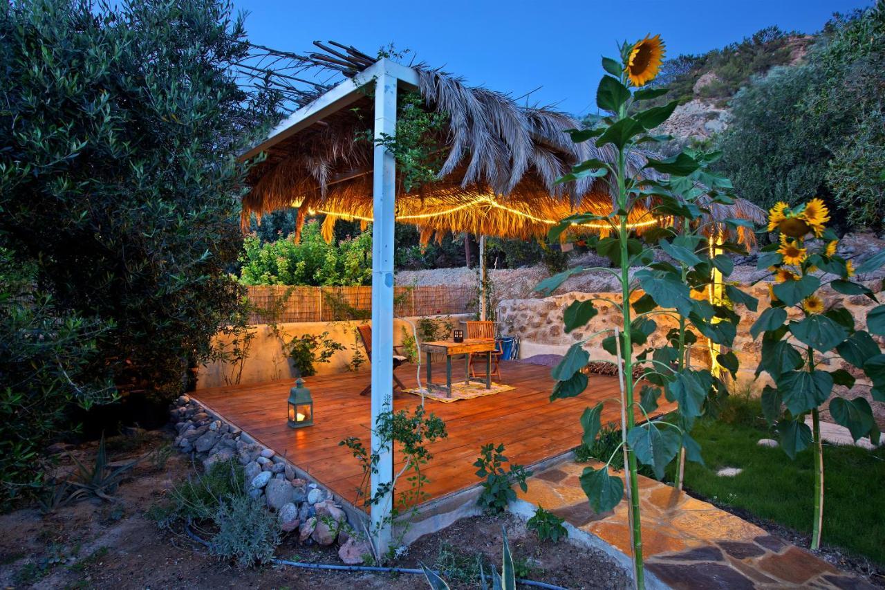 Natura Cottages Makrýgialos Eksteriør bilde