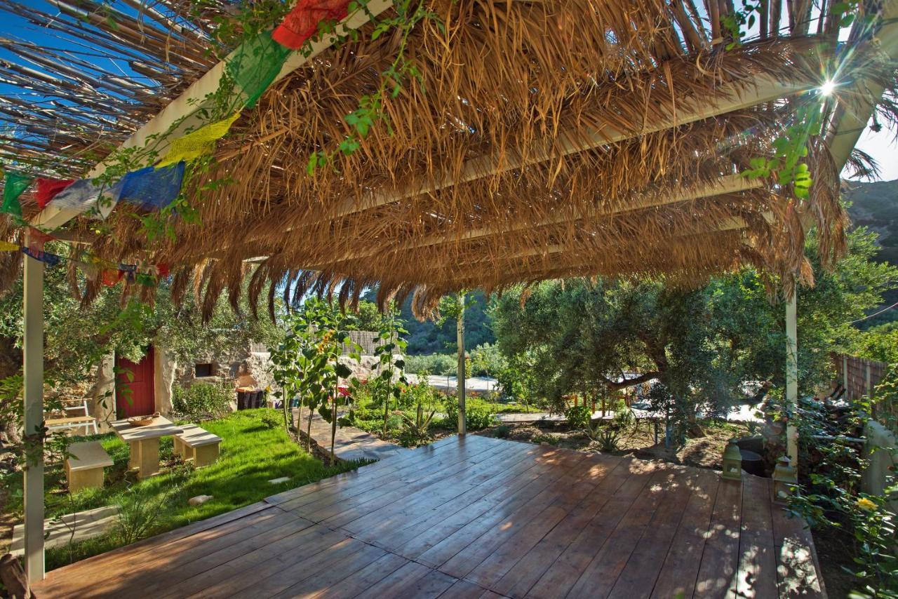 Natura Cottages Makrýgialos Eksteriør bilde
