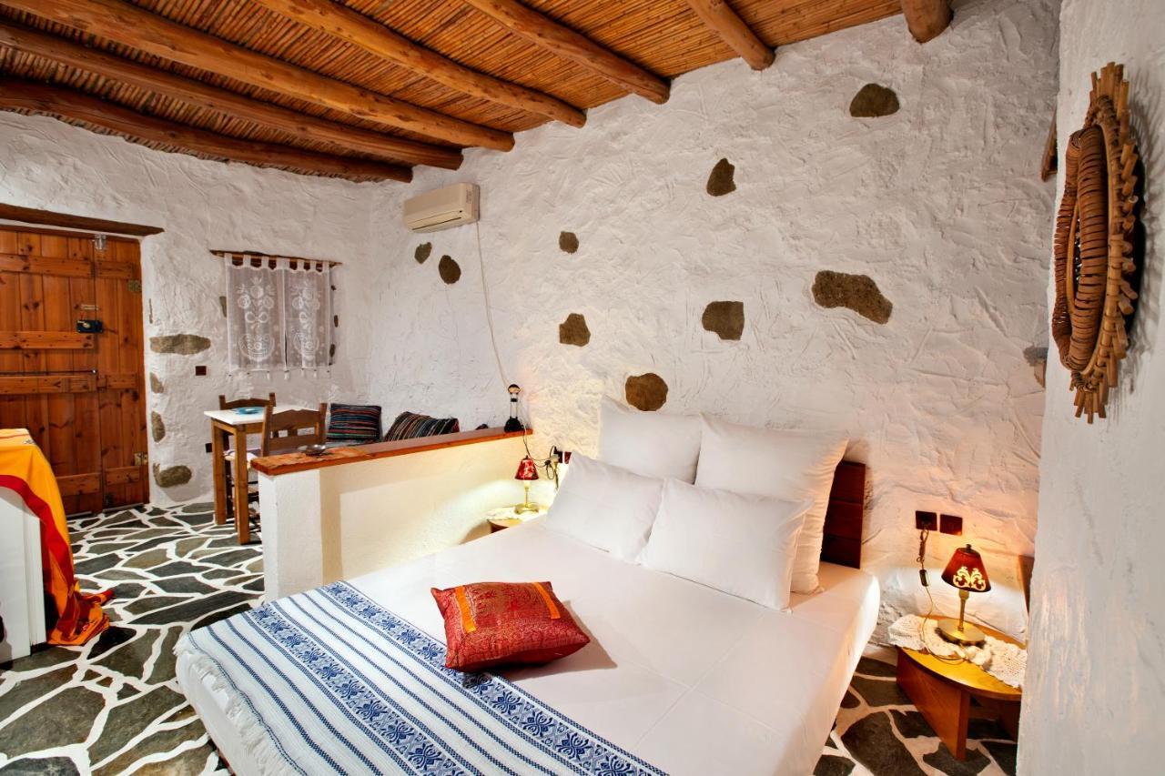 Natura Cottages Makrýgialos Eksteriør bilde