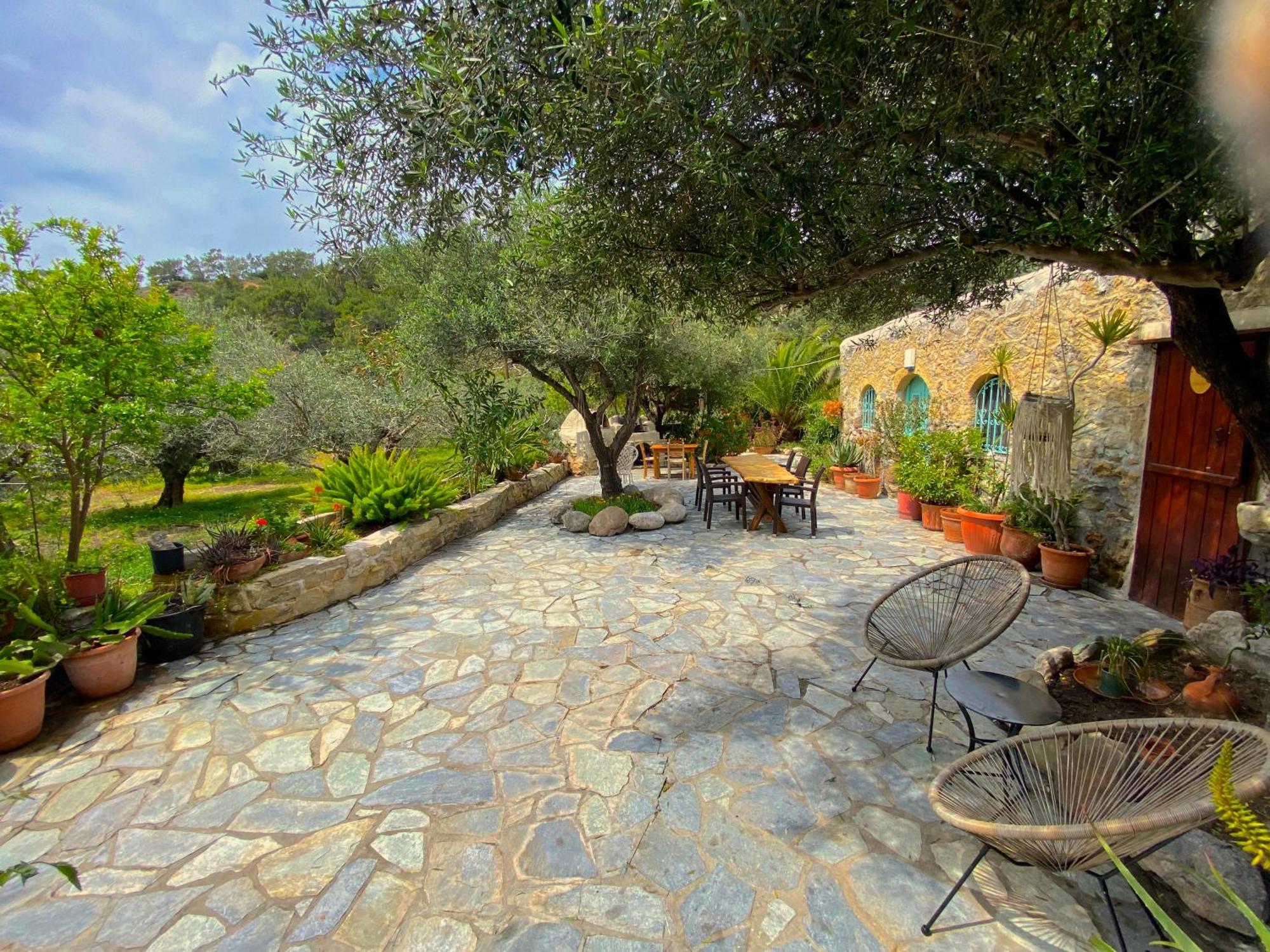 Natura Cottages Makrýgialos Eksteriør bilde