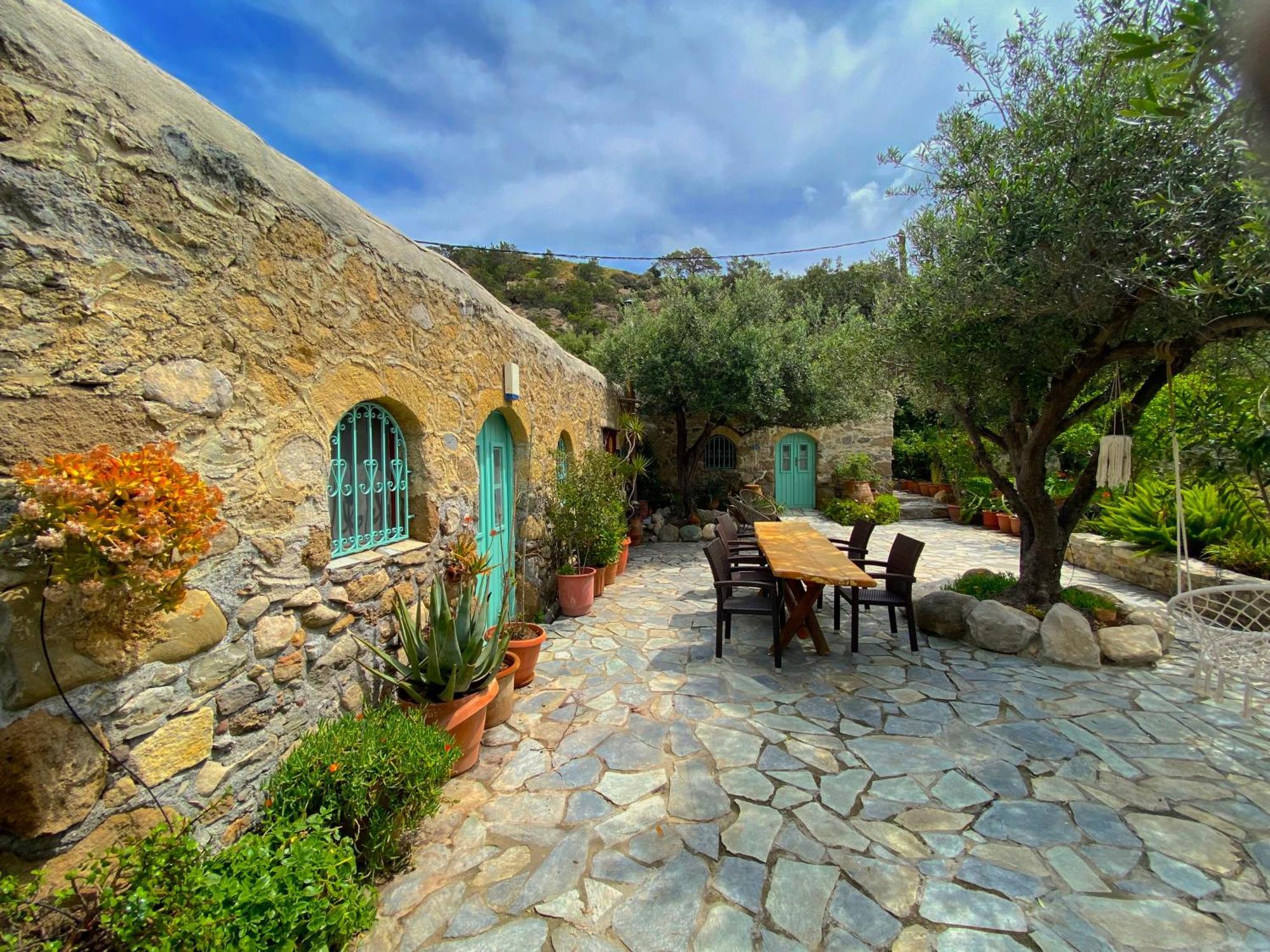 Natura Cottages Makrýgialos Eksteriør bilde