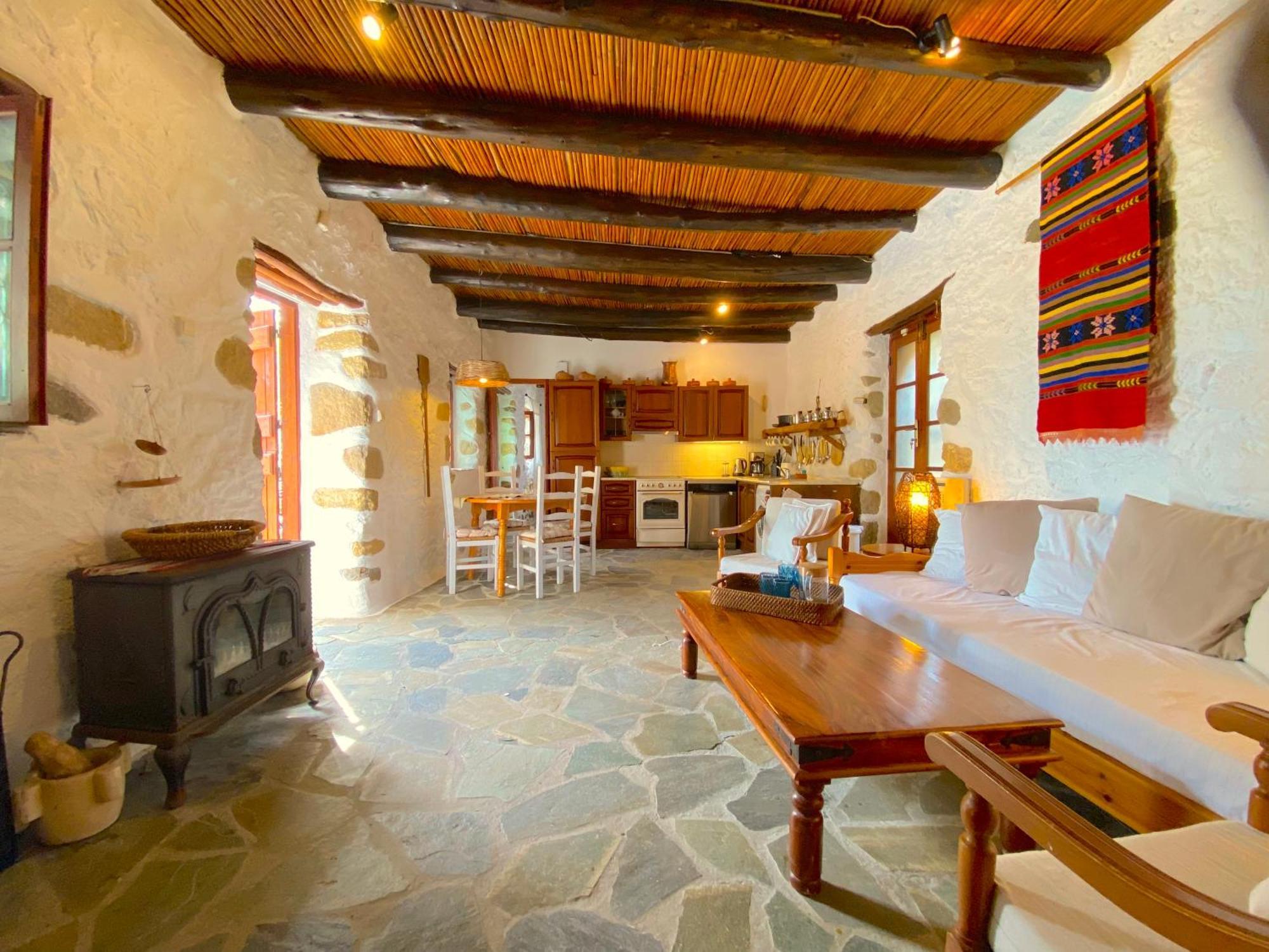 Natura Cottages Makrýgialos Eksteriør bilde